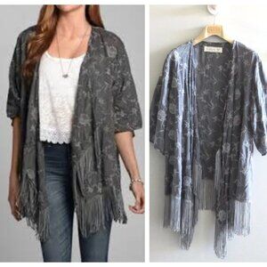 ABERCROMBIE & FITCH EMBROIDERED FRINGE KIMONO PONCHO